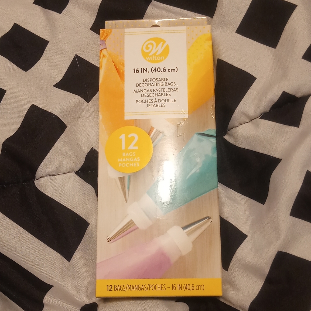Baking and frosting items